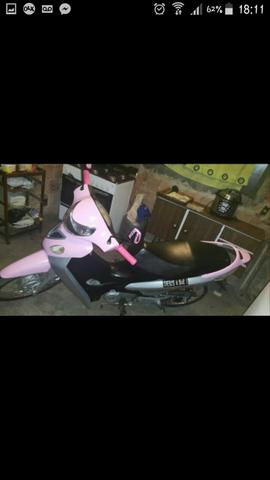 Moto rosa com capacete,  - Motos - Almerinda, São Gonçalo | OLX