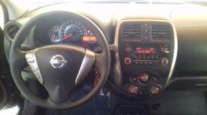 Nissan March,  - Carros - Boa Vista I, Resende | OLX