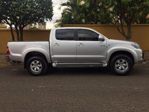 Passo financiamento Toyota Hilux srv 2.7 flex / 4x - Carros - Centro, Cabo Frio | OLX