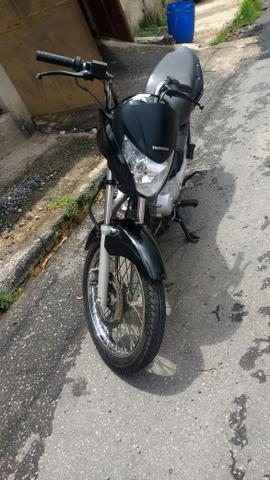 Titan  vendo ou troco por titan 150 carburada,  - Motos - Belmonte, Volta Redonda | OLX