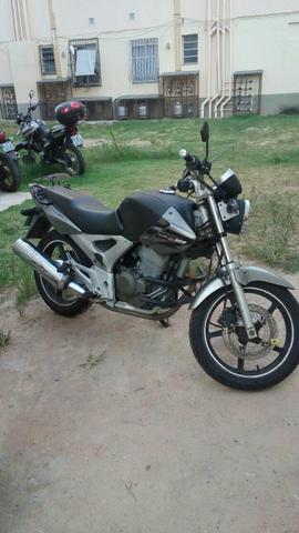 Honda Twister 250cc Revisada Show,  - Motos - Botafogo, Rio de Janeiro | OLX