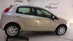 Fiat Punto essence c/ entr de 3 mil e saldo em 48 meses,  - Carros - São Cristóvão, Rio de Janeiro | OLX