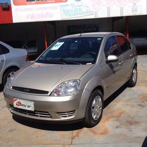 Ford Fiesta Maquina de costura em otimas condições,  - Carros - Saquarema, Rio de Janeiro | OLX