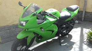 Kawasaki Ninja 250 verde ano  - Motos - Centro, Volta Redonda | OLX