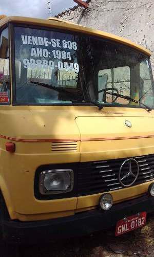 Mercedes Bens 608 D