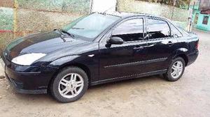 Ford Focus Sedan Ghia V 4p