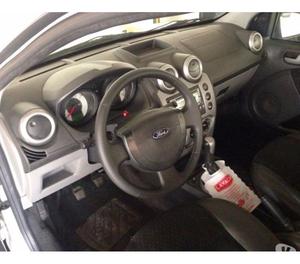 Ford Fiesta 1.6 Hatch (Top de Linha) Ac troca