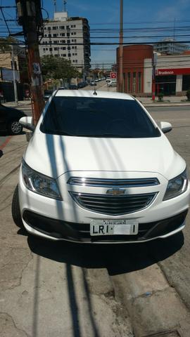 Onix 1,0 8v flex  ipva  pg c/  km,  - Carros - Oswaldo Cruz, Rio de Janeiro | OLX