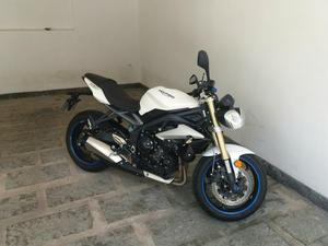 Street Triple  com 4 mil em acessórios,  - Motos - Cachambi, Rio de Janeiro | OLX