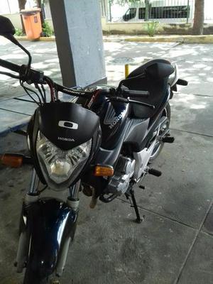CB  vistoriada. Troco por carro ou moto menor valor,  - Motos - Ramos, Rio de Janeiro | OLX
