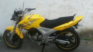 Honda twister 250cc,  - Motos - Penha Circular, Rio de Janeiro | OLX