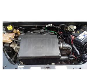 Ford Fiesta  1.0 com ar gelando e dvd som ambiente