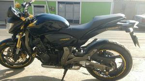 Hornet toda inteira / moto de garagem,  - Motos - Jardim Alzira, Queimados | OLX