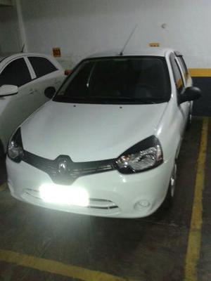 Renault clio 4 portas,  - Carros - Icaraí, Niterói | OLX