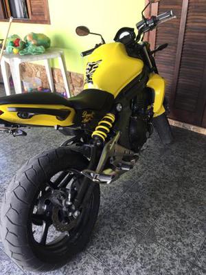 Moto Er6n,  - Motos - Papucaia, Cachoeiras de Macacu, Rio de Janeiro | OLX