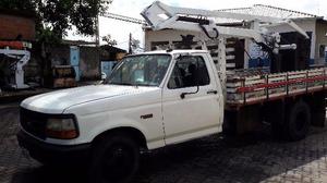 Caminhão Ford F  com Cesto Aéreo 10,0 - Caminhões, ônibus e vans - Prata, Nova Iguaçu | OLX