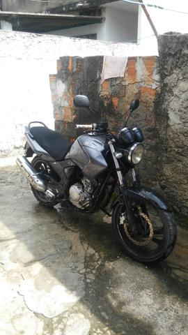 Troco Fazer 250 e um Monza  - Motos - Jardim Guandu, Nova Iguaçu | OLX