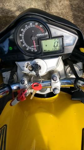 Moto Honda CB300R amarela,  - Motos - Centro, Barra do Piraí | OLX