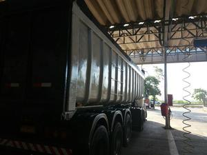 Carreta caçamba Rossetti  - Caminhões, ônibus e vans - Centro, Campos Dos Goytacazes | OLX