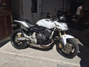 Hornet  ABS Branca Pérola,  - Motos - Teresópolis, Rio de Janeiro | OLX