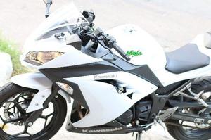 Kawasaki Ninja 300 - Único Dono - Apenas 900km (zero)  - Motos - Parque Beira Mar, Duque de Caxias | OLX