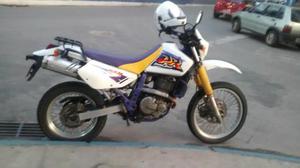 Moto Suzuki  - Motos - Parque Aeroporto, Macaé | OLX