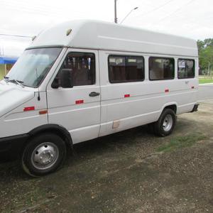 Maxi Van com 16 lugares - Caminhões, ônibus e vans - Fazenda da Barra 2, Resende | OLX