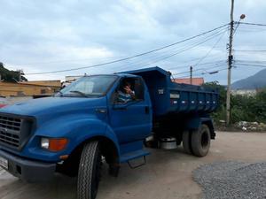 Caminhão f toco caçamba - Caminhões, ônibus e vans - Itaipuaçu, Manoel Ribeiro, Maricá | OLX