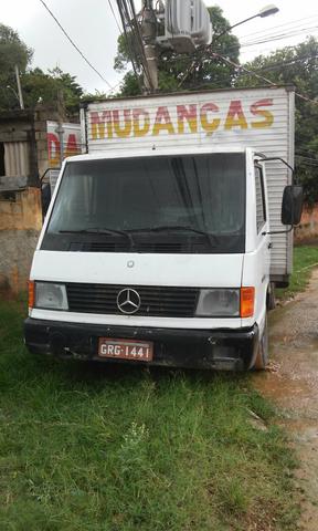 Caminhão Baú - Caminhões, ônibus e vans - São José, Belford Roxo | OLX