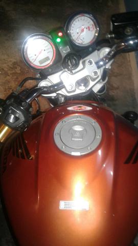 Hornet carburada,  - Motos - Mutondo, São Gonçalo | OLX