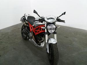 Ducati 696 Monster  Em ate 36 meses,  - Motos - Corrêas, Petrópolis | OLX