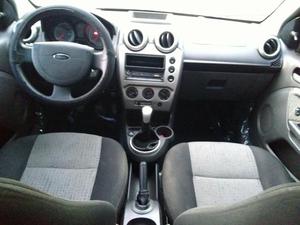 Ford Fiesta sedan 1.6 + GNV,  - Carros - Parque Tarcisio Miranda, Campos Dos Goytacazes | OLX