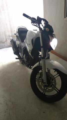 Vendo moto fazer  - Motos - Jardim Aeroporto, Macaé | OLX