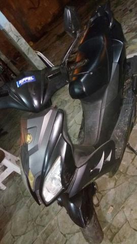 Vendo essa moto auguri,  - Motos - Ricardo De Albuquerque, Rio de Janeiro | OLX