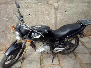 Vendo Suzuki.  - Motos - Pimenteiras, Teresópolis | OLX