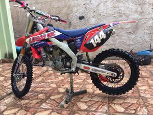 Crf 250 R,  - Motos - Mutondo, São Gonçalo | OLX