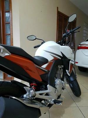 Honda CB twister 250cc. Só 900km Ano - Motos - Campos Dos Goytacazes, Rio de Janeiro | OLX