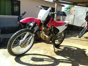 Xr200r,  - Motos - Granja Dos Cavaleiros, Macaé | OLX