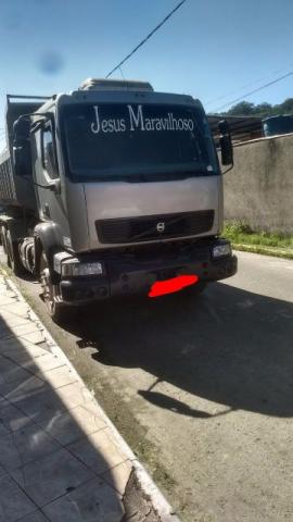 Caminhão Volvo Basculante - Caminhões, ônibus e vans - Centro, Rio de Janeiro | OLX