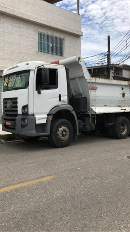 Caminhao Basculhante - Caminhões, ônibus e vans - Curicica, Rio de Janeiro | OLX
