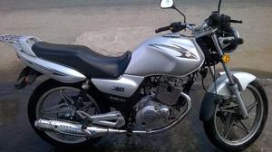 Suzuki Yes  - muito nova,  - Motos - Centro, Campos Dos Goytacazes | OLX