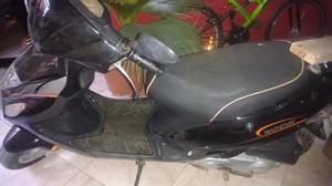 Moto Scooter Shineray 50 cc  - Motos - Miguel Couto, Nova Iguaçu | OLX