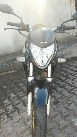 Vende-se moto Honda CB 300R,  - Motos - Monte Castelo, Volta Redonda | OLX