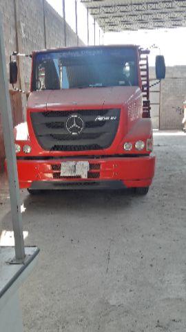Caminhão Mercedes  novissimo - Caminhões, ônibus e vans - Recreio Dos Bandeirantes, Rio de Janeiro | OLX