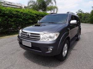 Toyota Hilux SW4 4x Turbo Diesel Top Linha 7Passageiros Interior Bege Nova Revisada,  - Carros - Barra da Tijuca, Rio de Janeiro | OLX