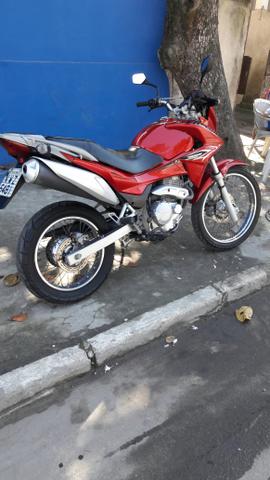 Falcon 400i muito zero muito barata,  - Motos - Centro, Suruí, Magé | OLX