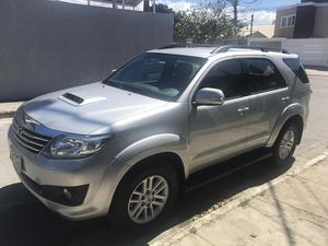 Hilux SW4 4x4 3.0 turbo diesel  lugares,  - Carros - Costa Azul, Rio das Ostras | OLX