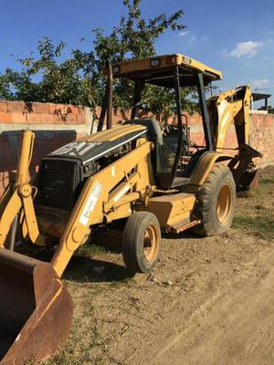 Retroescavadeira Caterpillar 416d - Caminhões, ônibus e vans - Jardim Meriti, São João de Meriti | OLX