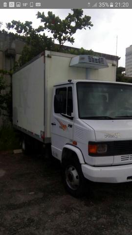 Passo financiamento 710 refrigerada  - Caminhões, ônibus e vans - São Luís, Volta Redonda | OLX