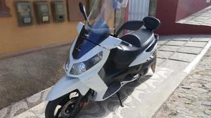 Vendo moto citycom 300i,  - Motos - Praia Campista, Macaé | OLX